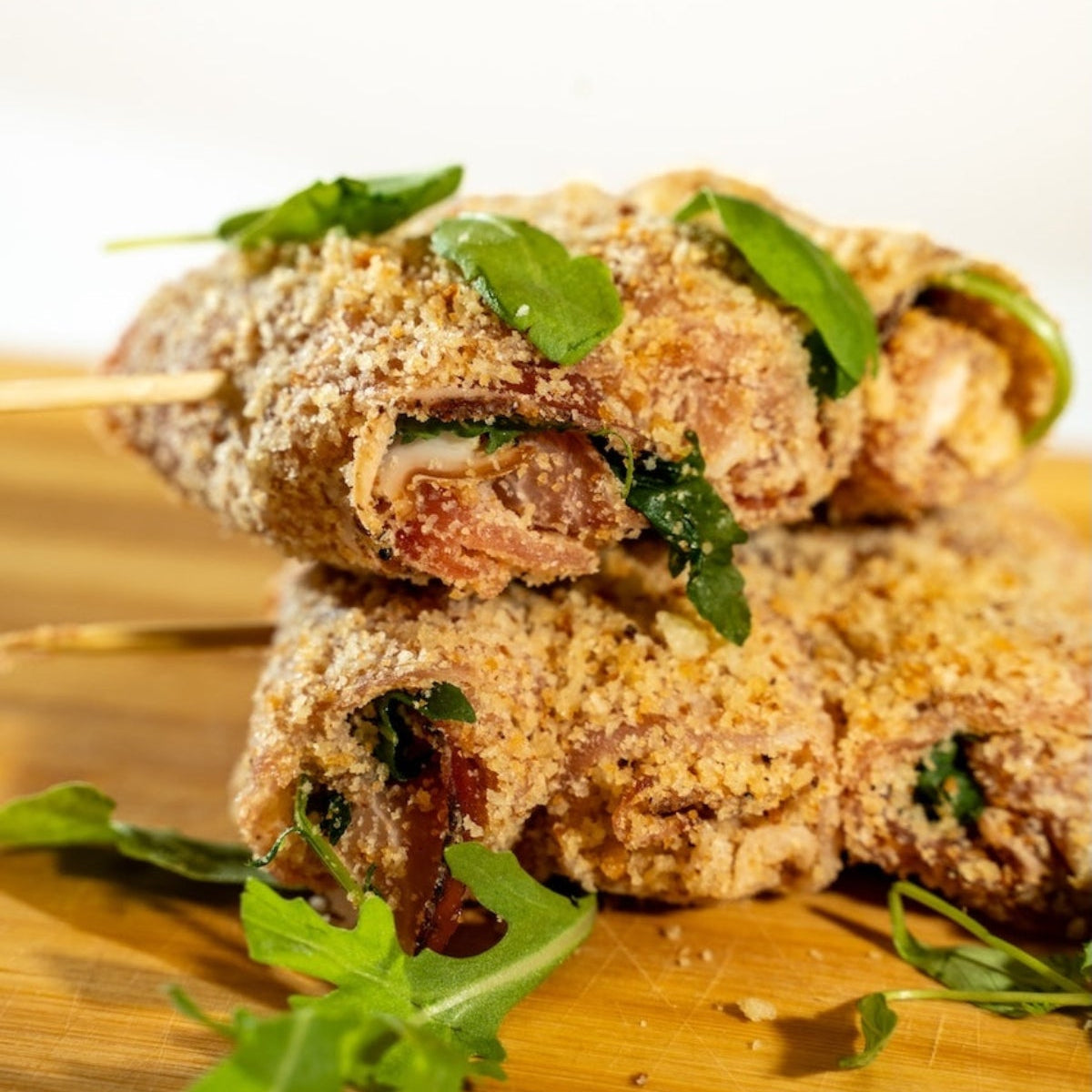 Involtini gourmet con speck affumicato, rucola e provolone dolce – Macelleria SMAP